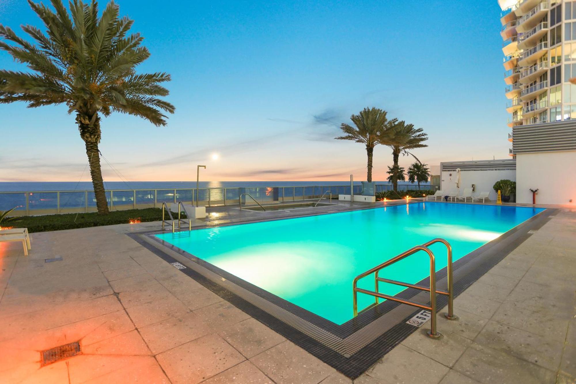 Montecarlo Miami Beach Exterior photo